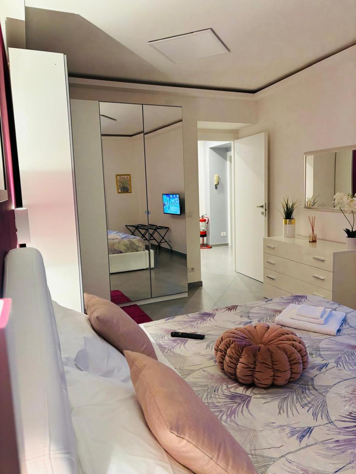 Nice Apartments In The Historic Center Verbania Ngoại thất bức ảnh